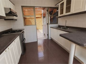 CASA SECTOR JARDINES DEL SUR 4D 3B