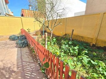 CASA SECTOR JARDINES DEL SUR 4D 3B