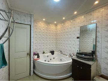 INCREIBLE CASA EN ARRIENDO LA FLORIDA.