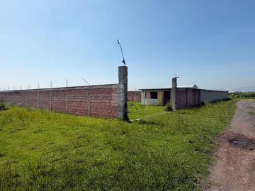 Terreno habitacional en venta en San Miguel Totocuitlapilco, Metepec, México