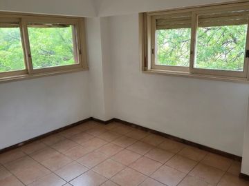 Departamento de tres ambientes en Alquiler