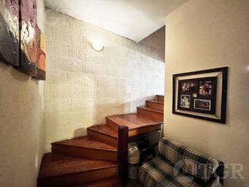 Venta casa de 6 ambientes en Villa Bosch