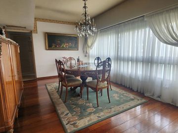 Departamento 3 dorm, comodin y 2 cocheras en Bv. Oroño