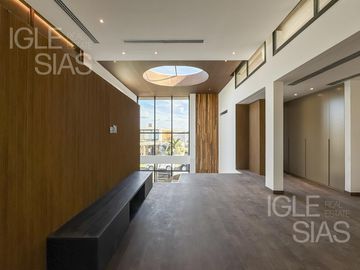 Casa en venta y alquiler al río El Yacht, Nordelta
