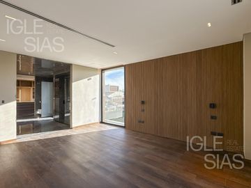 Casa en venta y alquiler al río El Yacht, Nordelta
