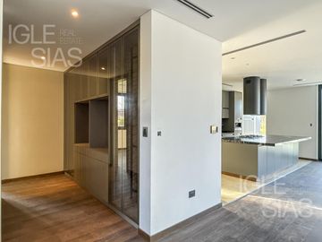 Casa en venta y alquiler al río El Yacht, Nordelta