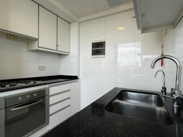 Excelente 3 ambientes en San Telmo – Amenities, cochera y vista al río