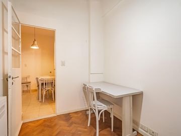 Planta Baja al frente con patio - AMOBLADO en EXELCENTE UBICACIÓN