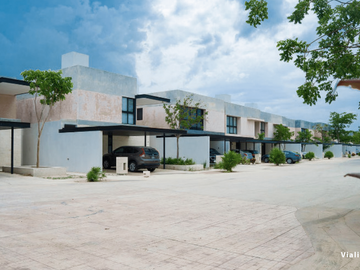 En venta, Casa dentro de privada en Santa Gertrudis Copó