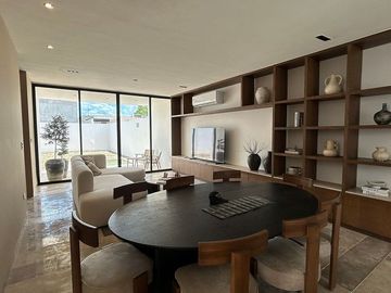 En venta, Casa dentro de privada en Santa Gertrudis Copó