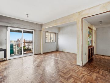 Venta Departamento 4 ambientes balcón en Flores