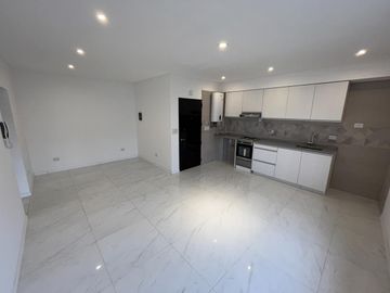 Departamento dos ambientes en ALQUILER - Sarandi