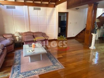 Venta de Chalet 4 Amb. en 2 Plantas S/Lote 500Mts.   Villa Lugano - Excelente Estado