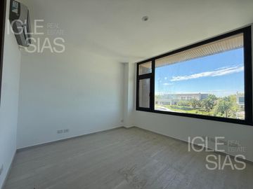 Casa en venta al río en El Yacht, Nordelta