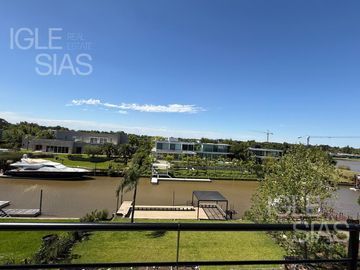 Casa en venta al río en El Yacht, Nordelta