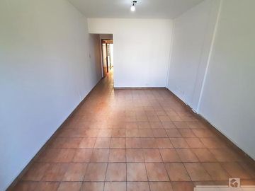 Casa tipo Duplex 3 Ambientes con patio en Venta - Morón