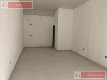 Locales en alquiler s/ Av 12 de Octubre -Dique Lujan