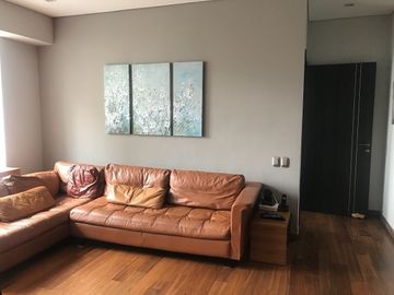 * DEPARTAMENTO FRENTE A LA MEXICANA, CON BALCÓN.