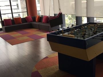 * DEPARTAMENTO FRENTE A LA MEXICANA, CON BALCÓN.