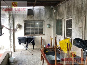 Casa 2 familias - Venta - Gabriel Suarez - Casa y Depto 32 ambientes - terreno libre