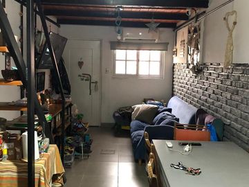 Casa 2 familias - Venta - Gabriel Suarez - Casa y Depto 32 ambientes - terreno libre