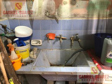 Casa 2 familias - Venta - Gabriel Suarez - Casa y Depto 32 ambientes - terreno libre