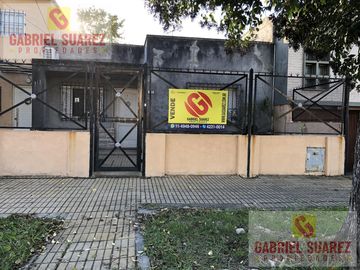 Casa 2 familias - Venta - Gabriel Suarez - Casa y Depto 32 ambientes - terreno libre