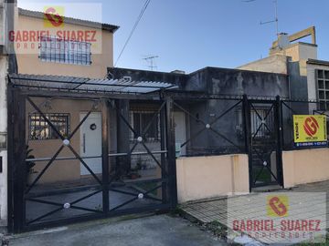 Casa 2 familias - Venta - Gabriel Suarez - Casa y Depto 32 ambientes - terreno libre