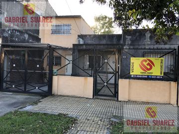 Casa 2 familias - Venta - Gabriel Suarez - Casa y Depto 32 ambientes - terreno libre