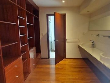 HERMOSA CASA EN CONDOMINIO EN OLIVAR DE LOS PADRES