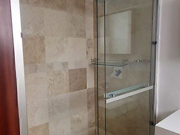 HERMOSA CASA EN CONDOMINIO EN OLIVAR DE LOS PADRES