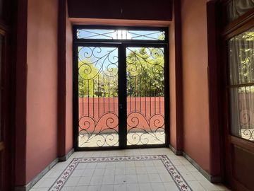 Erezcano 379 e/ Canale y Sánchez