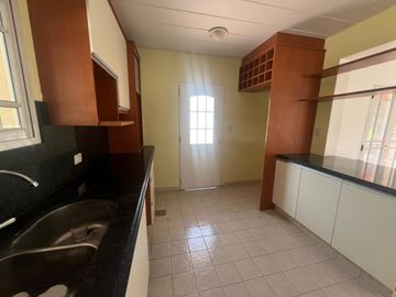 Casa en alquiler en barrio La Casualidad Pilar