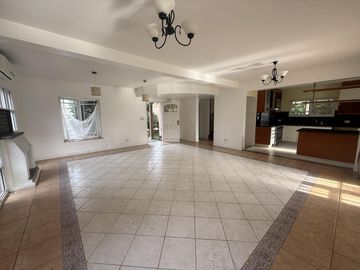 Casa en alquiler en barrio La Casualidad Pilar