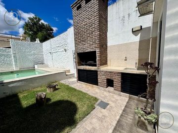 Casa en venta 3 dormitorios Arroyito
