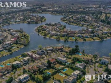 Lote a la LAGUNA en venta en SANTA CATALINA