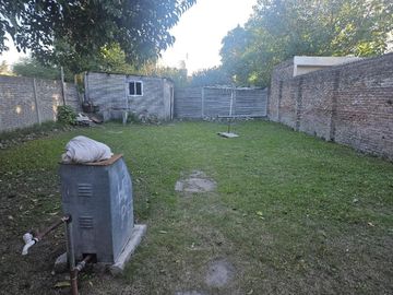 Muy Lindo Barrio los Alamaos Longchamps