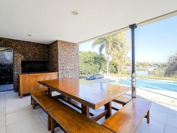 VENTA CASA 5 AMBIENTES EN SAN BENITO VILLANUEVA CON SALIDA AL RIO