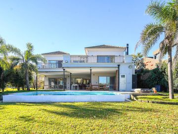 VENTA CASA 5 AMBIENTES EN SAN BENITO VILLANUEVA CON SALIDA AL RIO