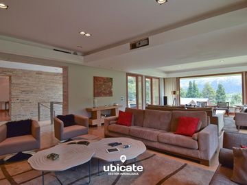 Hermosa casa en venta en Arelauquen