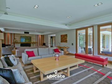 Hermosa casa en venta en Arelauquen
