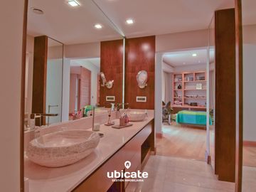 Hermosa casa en venta en Arelauquen