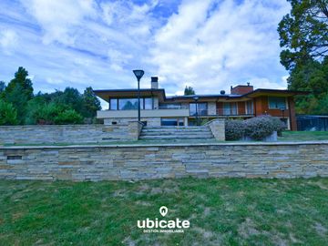 Hermosa casa en venta en Arelauquen