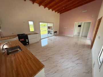 Casa - Barrio Los Pinos