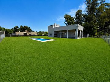 Casa - Barrio Los Pinos