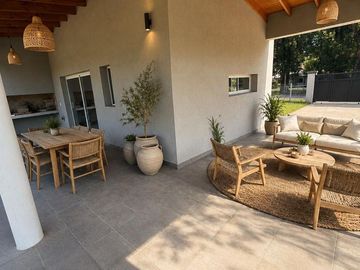 Casa - Barrio Los Pinos
