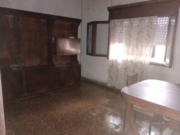 Casa en Aldo Bonzi a refaccionar - APTO CREDITO - 3 dormitorios