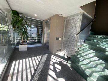 Oficinas sobre Dardo Rocha vista al Hipodromo
