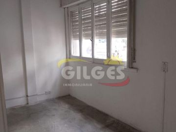 Alquiler de Oficina en Ramos Mejia  Céntrica a 3 cuadras de la Estación Muy buen Estado