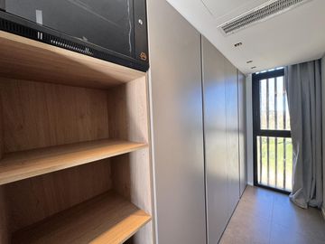 Casa en Venta Costa Esmeralda Barrio Golf, 5 Dormitorios 380m² Pileta Fondo Golf A Estrenar USD 1.150.000